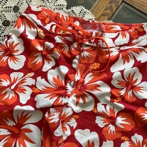Cool Red/Orange/white floral board shorts